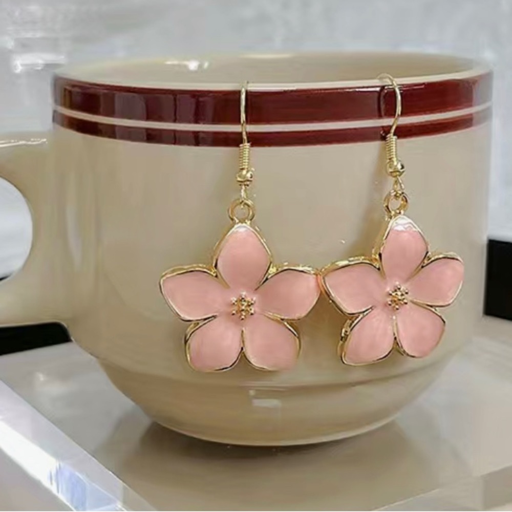 NIP pink flower earrings
